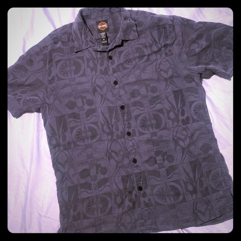 Men’s size M, tori Richard Harley-Davidson button